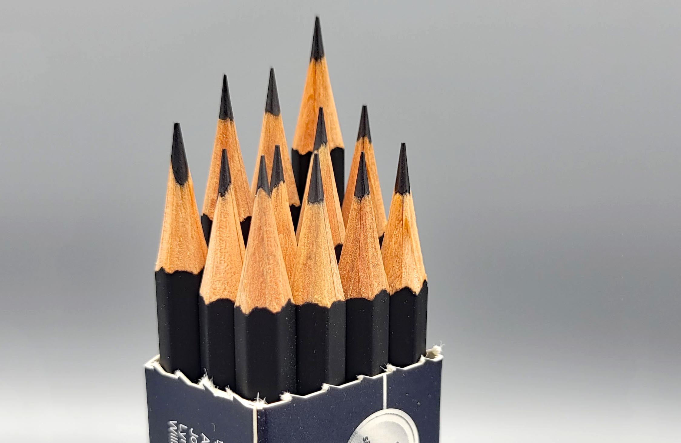 Lyra Graphite Crayons – Rileystreet Art Supply