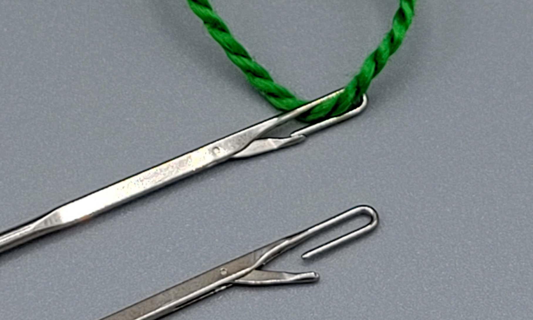 2 Darning Needles with Latch Hook Eye - Clover • PAPER SCISSORS STONE